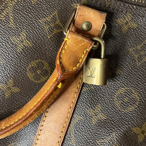 Louis Vuitton Keepall Bandouliere - Picture 5 of 16